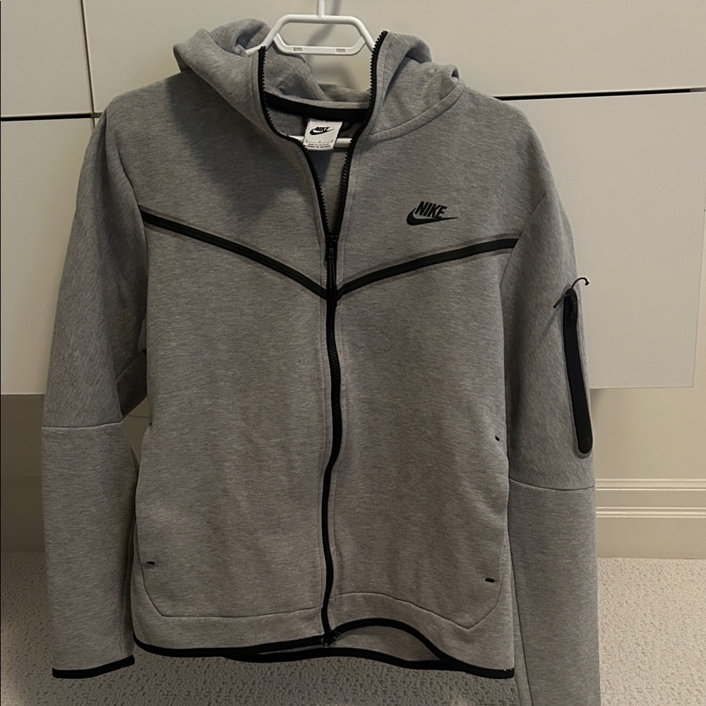 Nike Tech Fleece Heather Gray Hoodie